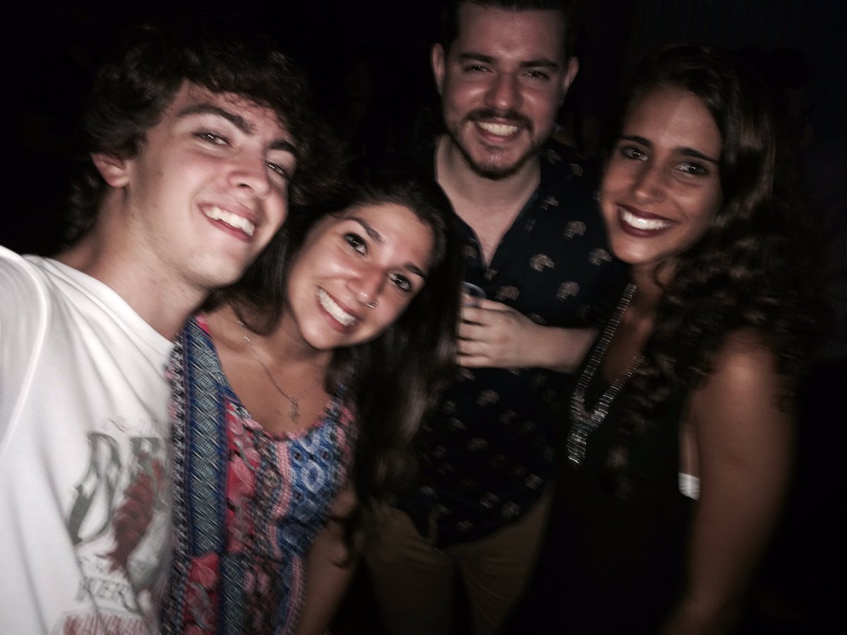 Feliz cumpleaños pablito! 🎉🎈 <a href="/NicolasBMoran/">Nico Bianchi Morán</a> <a href="/LuBMorales/">Lu Bogo</a> <a href="/manuvillalbaOK/">Manu Villalba</a>