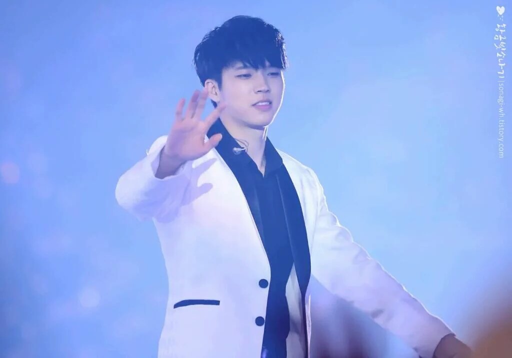 WoohyunINA's tweet photo. [PIC] 160220 WOOHYUN at INFINITE EFFECT ADVANCE in Seoul ( cr. sonagi_wh ) https://t.co/FQhHOHwggL