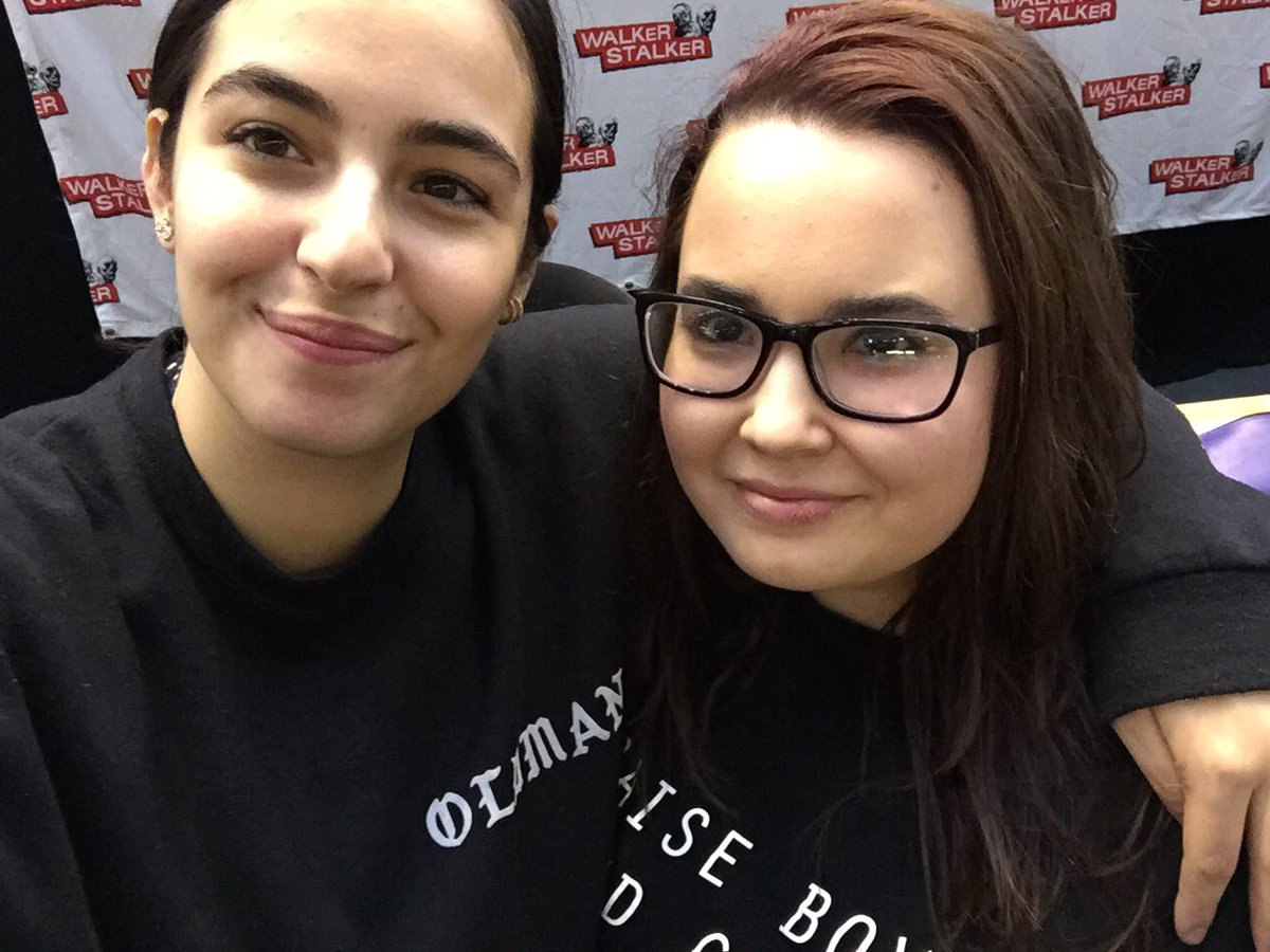 theyoyoingdead's tweet photo. I MET ALANNA 😍😍 https://t.co/CKnFTLz9oK