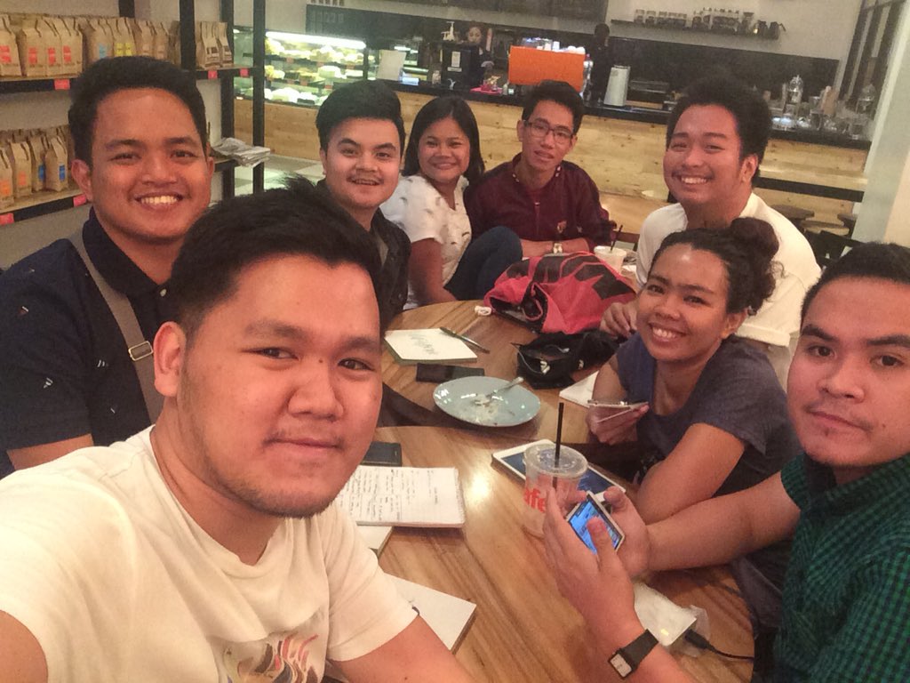 iinVINCEible's tweet photo. punny night😂 #VINZone #JELOtravels #morDANworlds #GARYgo #BUFFontheroad #EYTHSasmallworld #JKofallplaces #trAVeller https://t.co/Y05tZshwJB