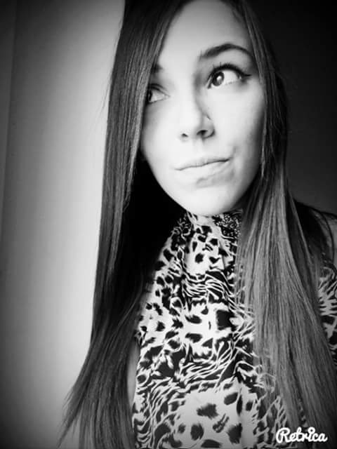 BiniLisa's tweet photo. meditation time https://t.co/ItuTx9vRBx