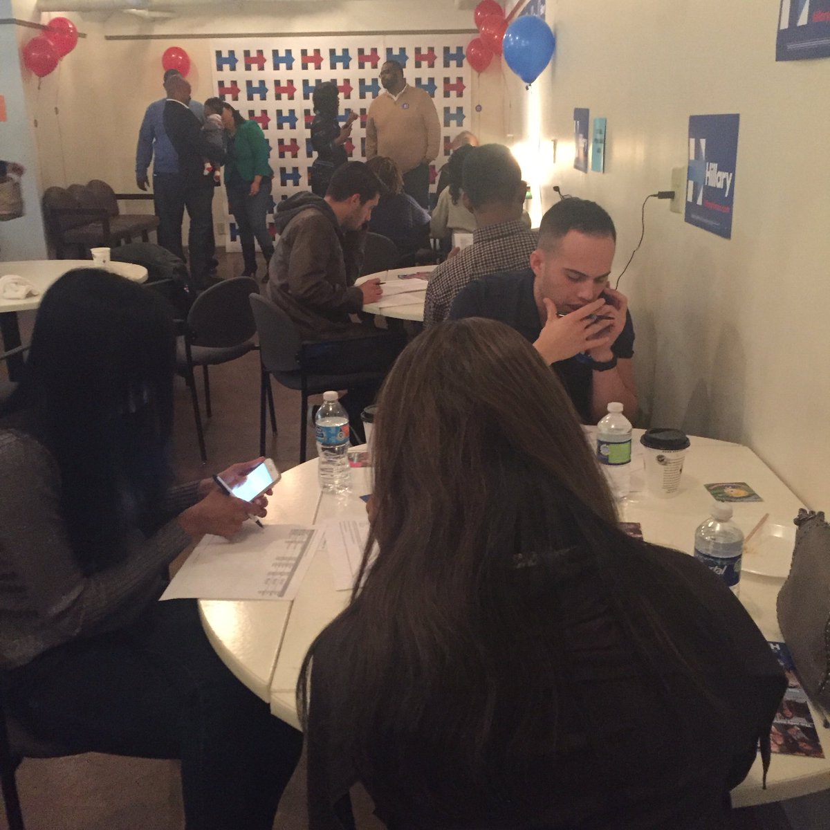 PriyankaMantha's tweet photo. Volunteers on the phones getting out the vote #GA4HRC #saturdayvote #ImWithHer https://t.co/AplxWVmHfg