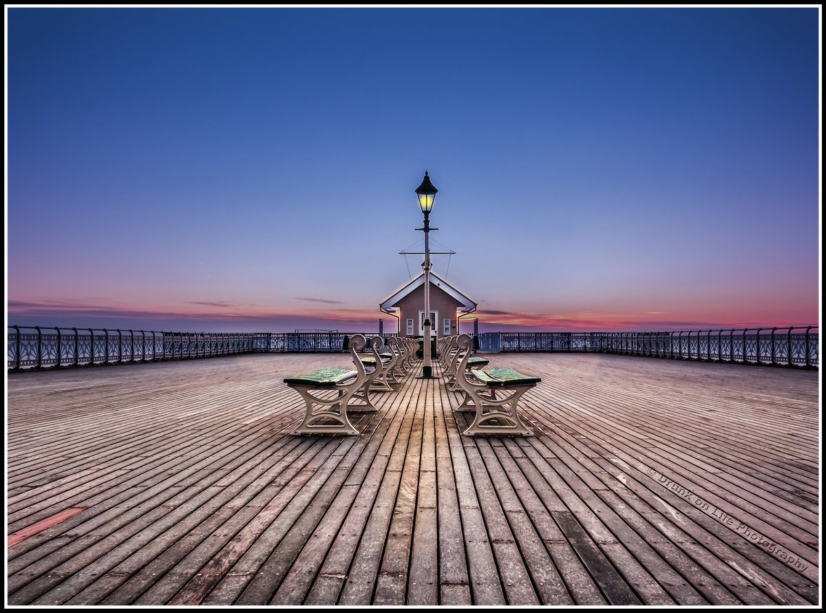 The Pier at Dawn @ShorePenarth @DerekTheWeather @BBCWalesToday @WalesPhotos taken by Peter Jeremy