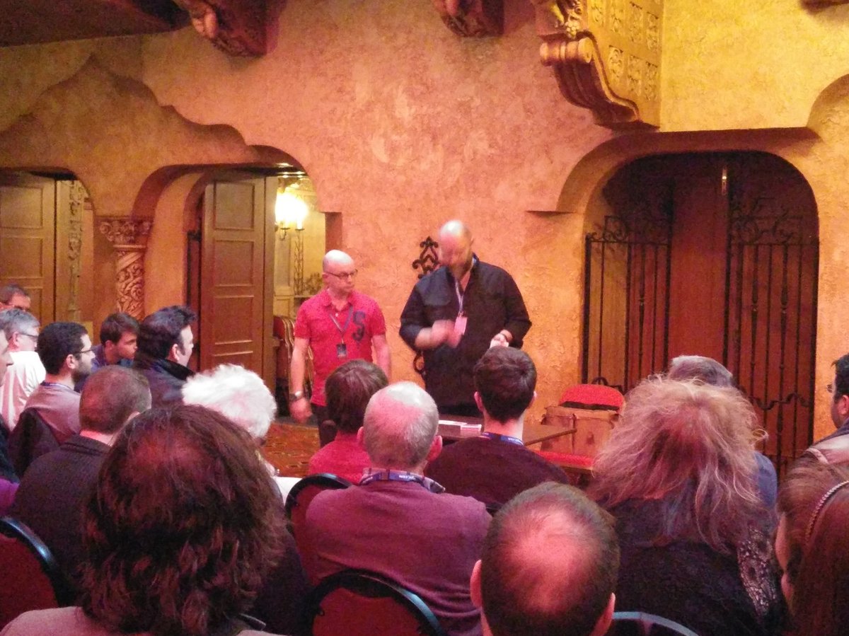 9DiamondsMagic's tweet image. Enjoyed Jay Sankey helping Paul Wilson earlier #blackpoolmagic