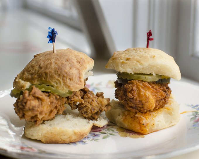 twodogfarmsllc's tweet photo. I have no words. That looks amazing. #brunch #biscuits  https://t.co/mq2pvYLNL3 https://t.co/57TMcYO2RS