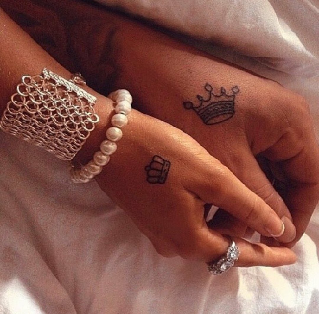 TattedDope's tweet photo. King &amp; queen 💫💉 https://t.co/bYxVAnnRii