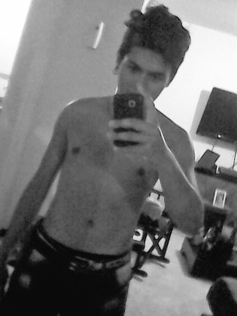 YinethPrince's tweet photo. Mi debilidad tienen nombre y apeliido https://t.co/KMGzqwSos1