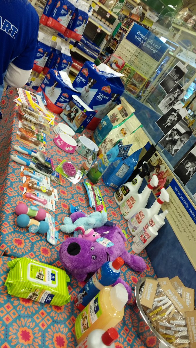 #puppypalooza in 570 Broomall, Pa. Saving Lives!! <a href="/petsmart/">PetSmart</a> #inspiredbypets <a href="/CpaulChuck2/">Chuck Paul</a>