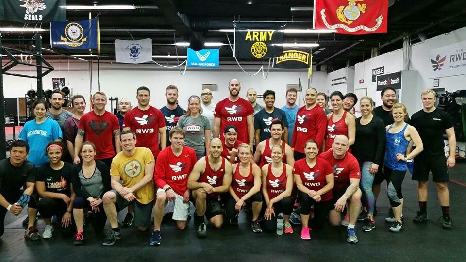 BrennanMullaney's tweet photo. Great workout w/ @TeamRWBDMV this morning at @CFArlingtonVA!! @TeamRWB @MeghanRoseO @SteveTRWB https://t.co/nP5c2Rcu46