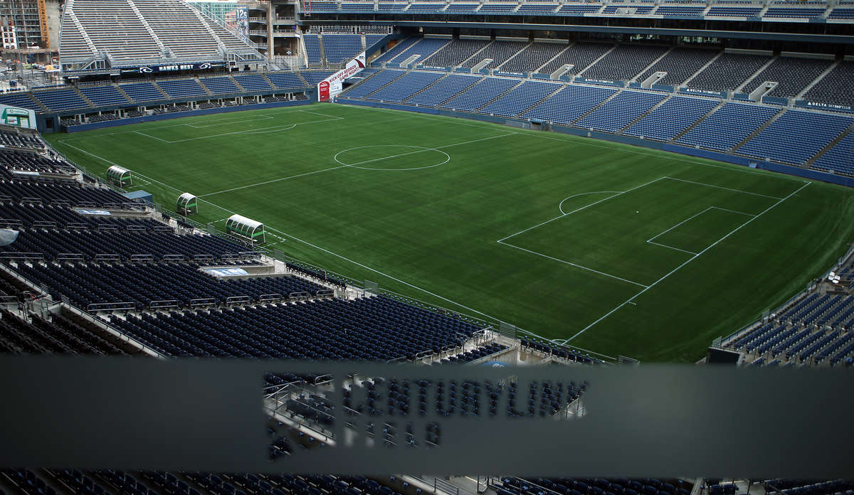 Has field. Стадион: investors group field. Has field. Wrigley field. At field.