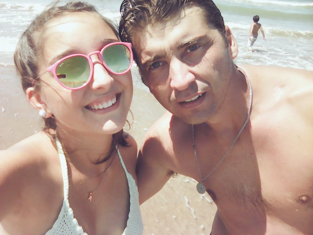KarenMenay's tweet photo. Lo mas lindo de mi vidaaaaa💕 Te ammmo papa❤ https://t.co/pjyaxwnap6