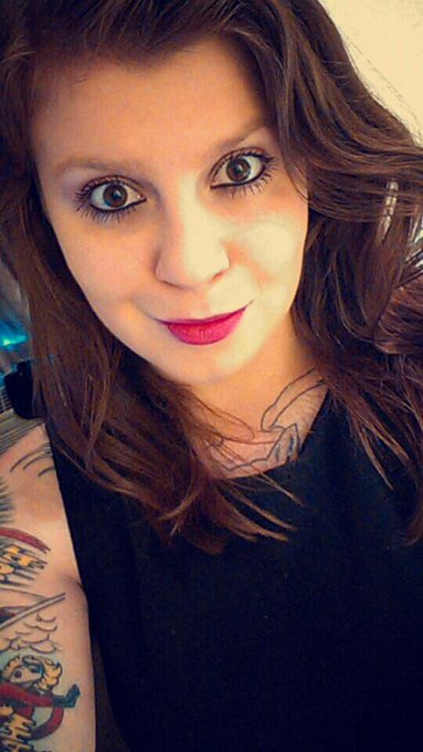 xoxo  #rt #retweet this if you love my face. https://t.co/cxStDuqPR3<a href="/tag/rt"class="tags">#rt</a><a href="/tag/retweet"class="tags">#retweet</a>