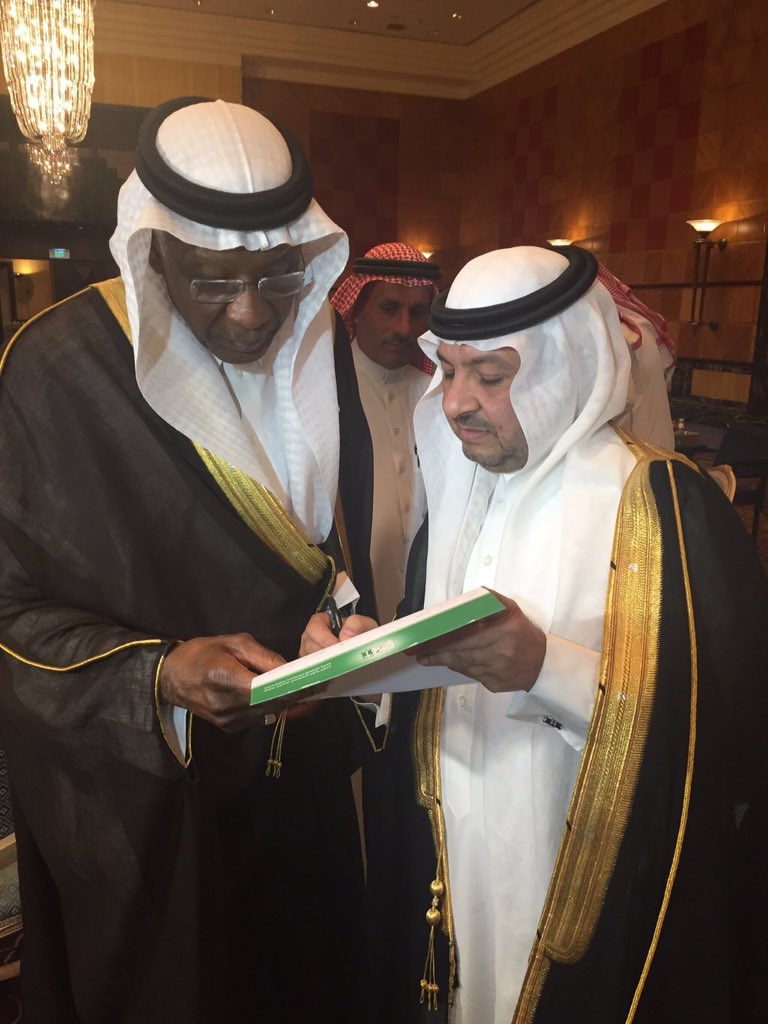 waleedalfarraj's tweet photo. احمد عيد نجم تاريخي للاهلي ، وإعادة مباراة الاتحاد ستؤثر على منافسة الاهلي في الدوري ، ابورضا اقطع الألسنة بالعداله https://t.co/tCwWyMdxjZ