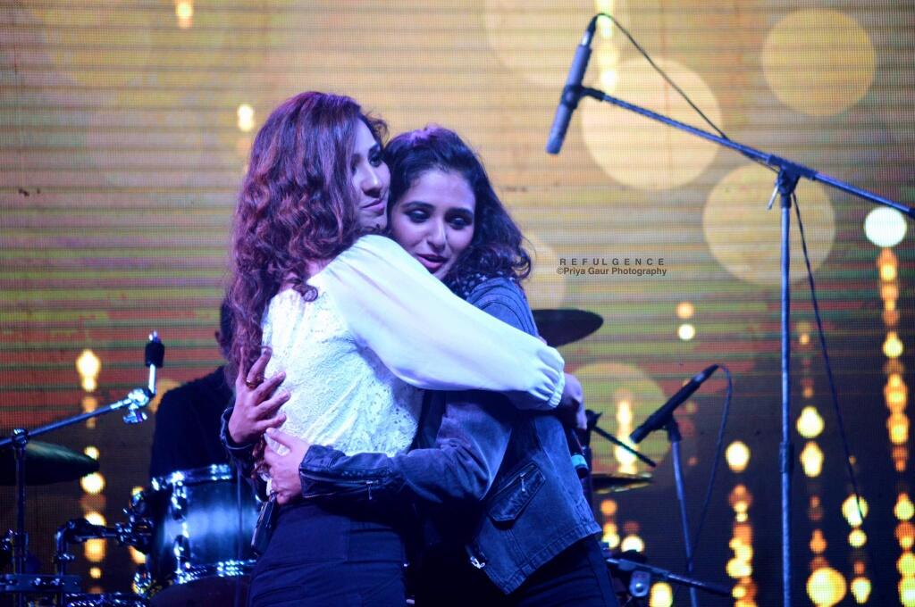 abhijii48's tweet photo. @neetimohan18 and @MohanShakti at #MirandaHouse #Tempest2016 https://t.co/HpF04DuIFD