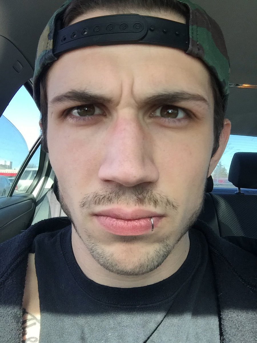 ZacharyWentz's tweet photo. @TheProductDS #MustacheUpdate https://t.co/IsS0MOv6ah