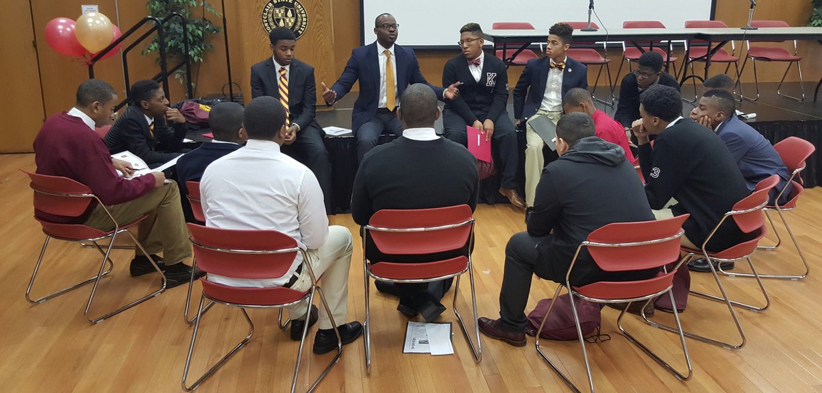 NBA_KL's tweet photo. @NtlKappaLeague @NtlGuideRight @DevTheKounselor Young men being mentored on the value of networking #KLLC2016 https://t.co/rZIJB4TNYJ