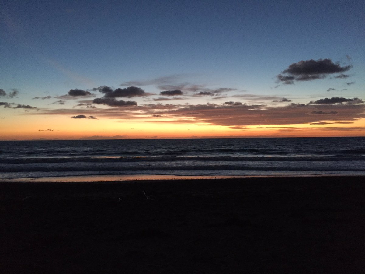 pergokego78's tweet photo. Tramonto sul mare! #agesci #incontrocapicampocfa https://t.co/eH0nV5H5yr