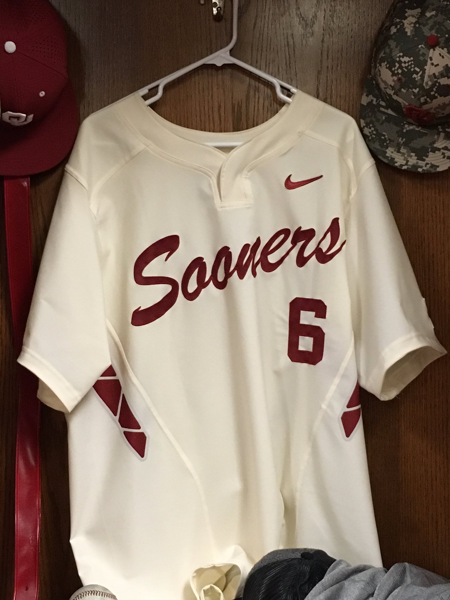 Oklahoma Baseball on Twitter "Today's crimson and cream uniform combo