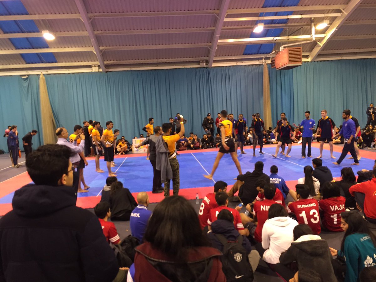 nhsf_uk's tweet photo. @RoyalAirForce and National Committee combined team playing against Imperial #whowillwin #SportsComp16 https://t.co/TFyNaVyQI0