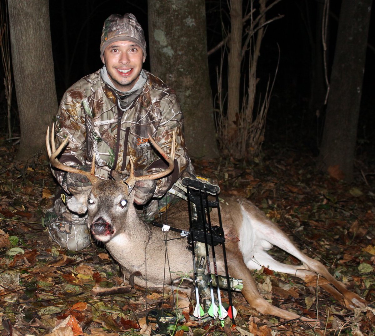 GoHuntPAMoment's tweet photo. Bryan Joseph @BMO_JO smiles for the camera after harvesting this buck in #Pennsylvania. #Archery #MyGoHuntPaMoment https://t.co/qIY7GpEk0N