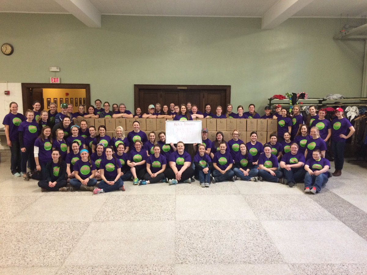 erica_ballmer's tweet photo. So glad to be part of this! "@awa_uwmadison: 29,808 meals packaged in 1 1/2 hours! #RallytoFightHunger #AWALove https://t.co/ii8RqGFRdT"