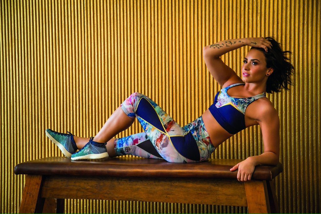 TENbyiaam's tweet photo. π @ddlovato looks π₯π₯ in the @SKECHERSUSA campaign for the #DemiBoot ππππ #WorkoutInspiration https://t.co/AoRL57tOqJ