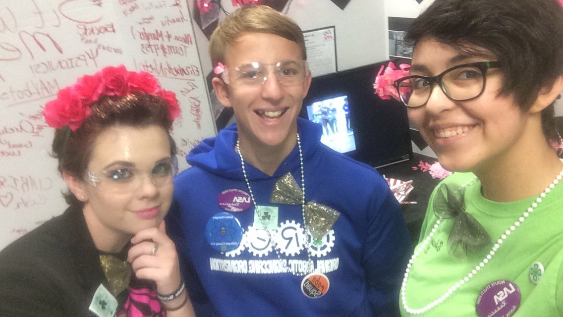 #graciousprofessionalism is when you decide to become BBFs with the the other teams! #omgrobots #ftc #regionals