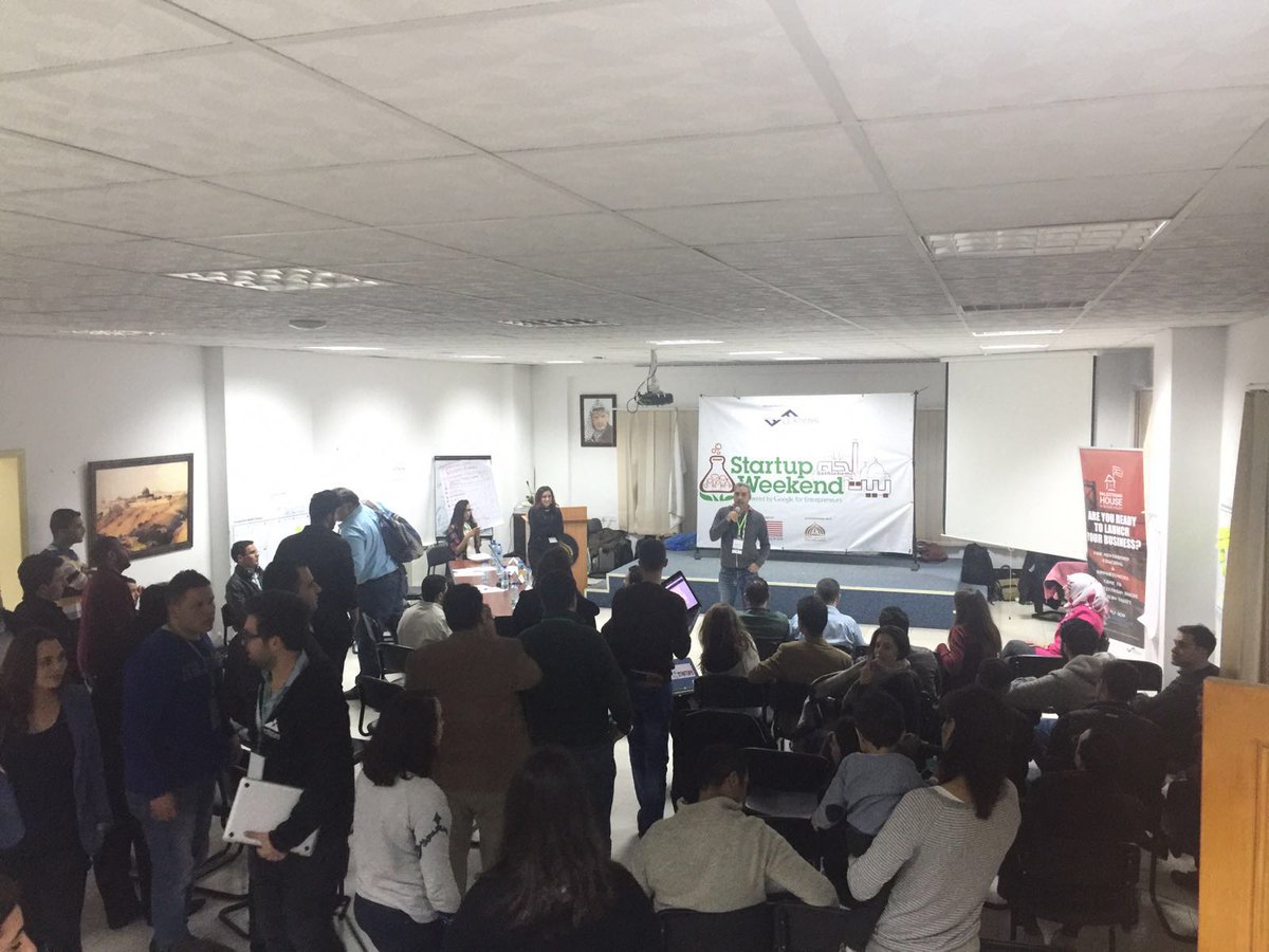 GazaSkyGeeks's tweet photo. لكل المشاركين يعطيكم العافية على العروض الرائعة والأفكار القيمة اللي قدمتوها وبنتمنالكم كل التوفيق #SWBethlehem https://t.co/quOHSbuzTf