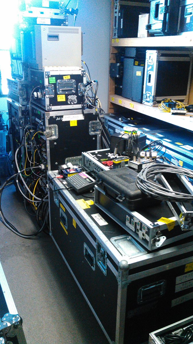 FlannelAudio's tweet photo. #todaysoffice
Checking & (re-)packing a lot of com, video & snake channels.
#relabeling #color-coordinating #neaten https://t.co/EbLhUgSXH6