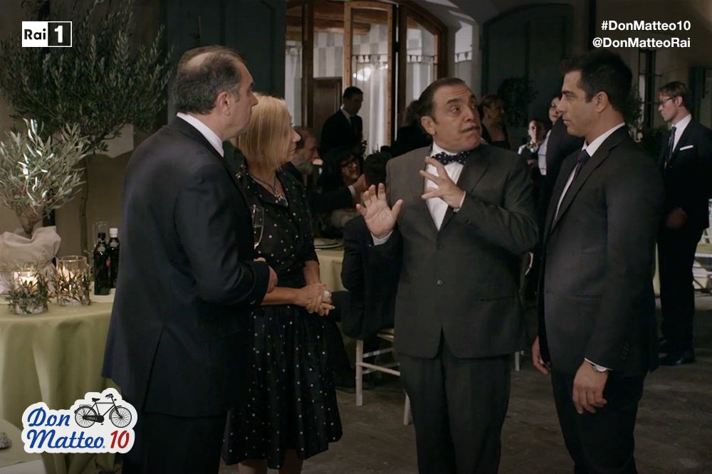 DonMatteoRai's tweet photo. E con i signori dell'olio, Cecchini fa un bello scivolone!!
#DonMatteo10 https://t.co/1m3vnlfrj7
