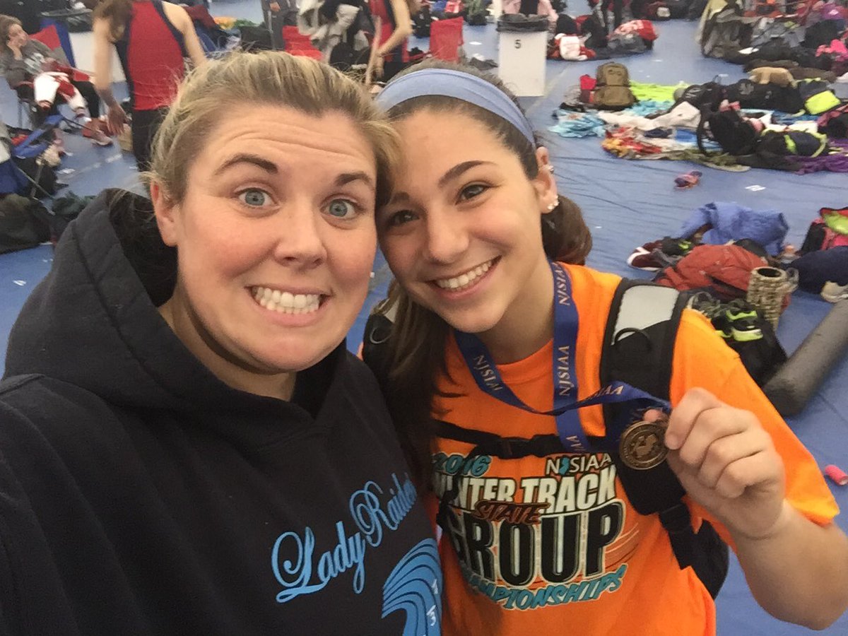 tregirlstrack's tweet photo. Selfie with this girl who is headed to the State Meet of Champs! Great job today, placing 6th at State Groups!! https://t.co/uCi0fOHZN7