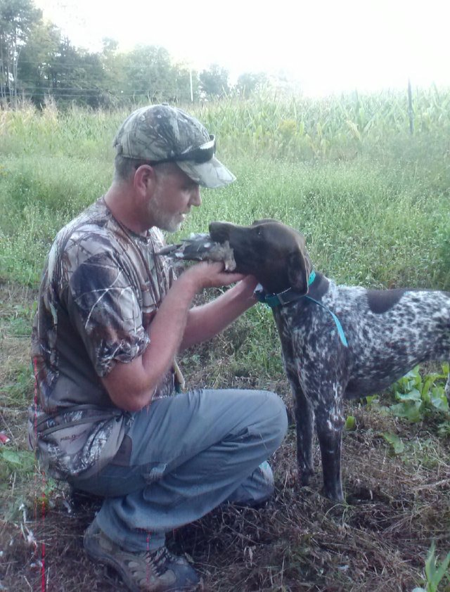 GoHuntPAMoment's tweet photo. Staush Przyuski poses with his pup Sadie after hunting in Bucks Co. #Pennsylvania. #HuntingHelpers #MyGoHuntPaMoment https://t.co/qMp45hBID7