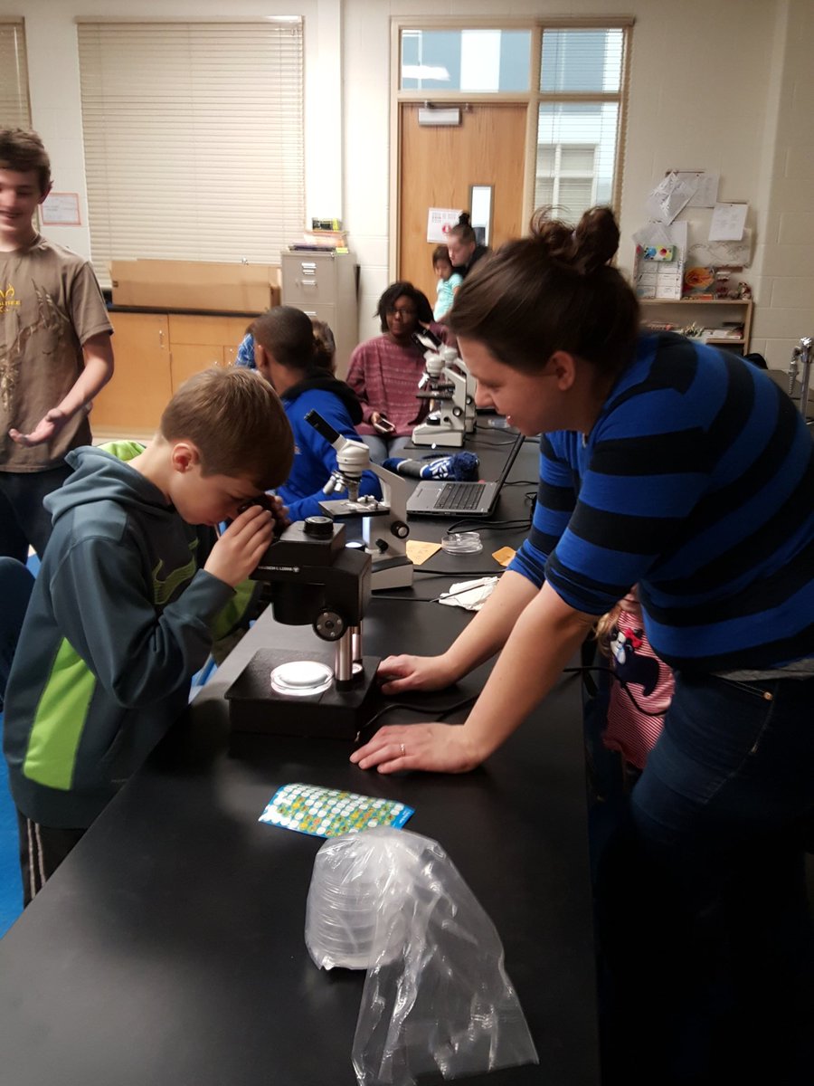 THECalvertHigh's tweet photo. Magnification at CHS! https://t.co/iX9ofKkQ38