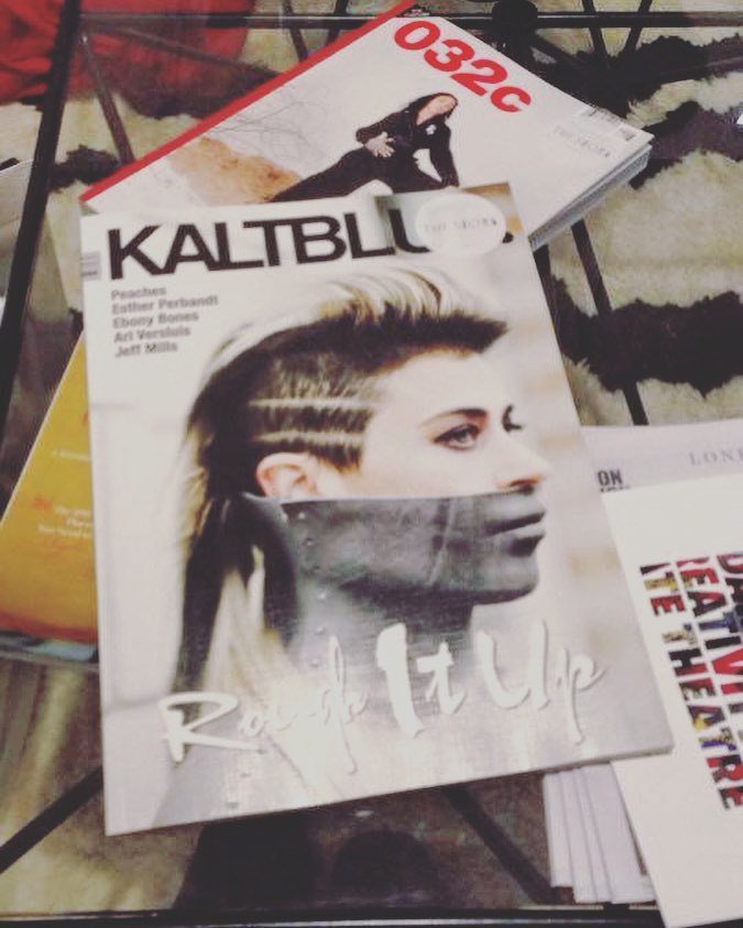 KALTBLUTMAG's tweet photo. Our #roughitup #issue Seen at #lfw #londonfashionweek at The #pressroom Thx To Megan for The #Photo #kaltblutmagazi… https://t.co/Lt6e9pnpRm