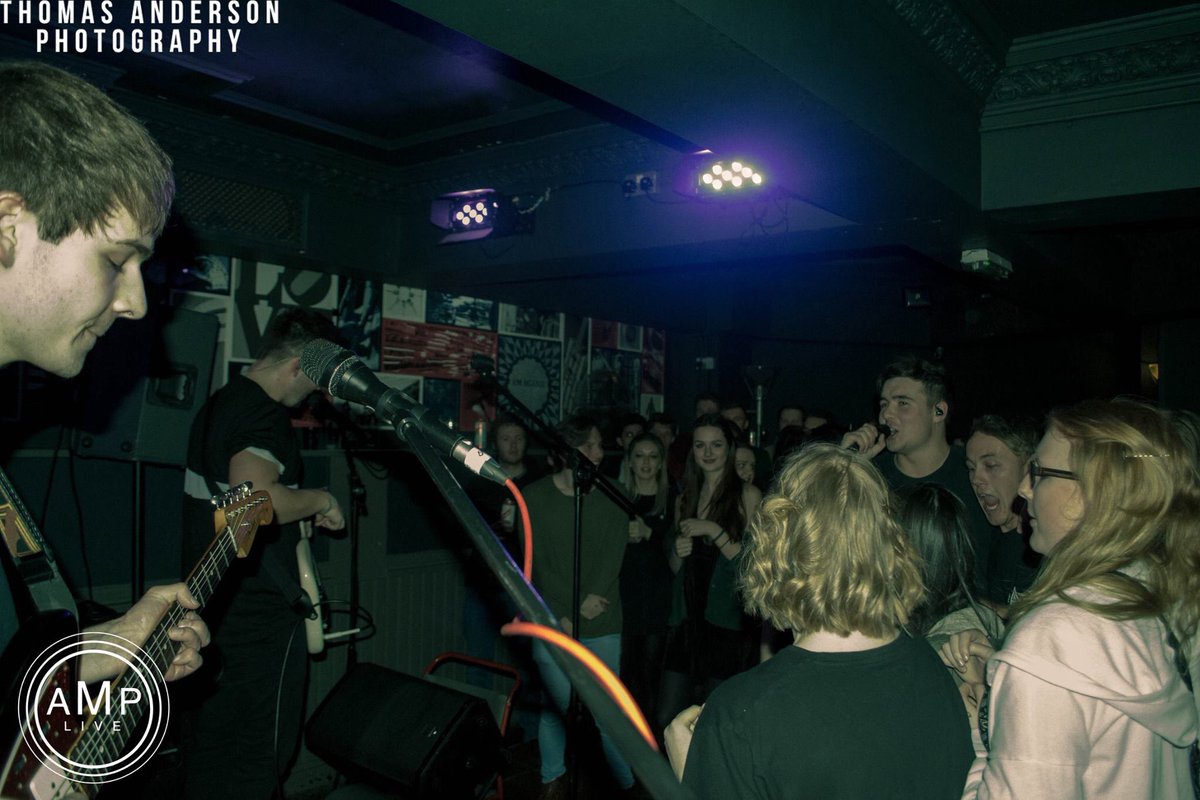 close2gold's tweet photo. found some cute photos that I'm in with @wearelisbon from Thursday, proper #vartyparty that was π https://t.co/p4g1h2tAn1