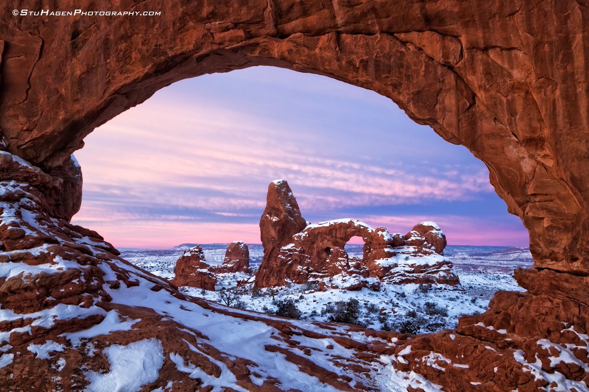 StuHagenPhotos's tweet photo. #FirstLight #TurretArch #NorthWindowArch #ArchesNationalPark https://t.co/7dMDgIeAHi