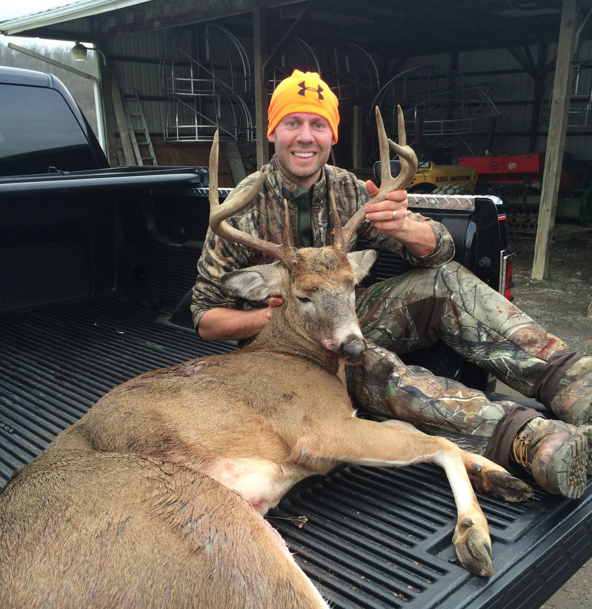 GoHuntPAMoment's tweet photo. #Deer season @RawbeeSlater buck in Greensburg #Pennsylvania. @PAGameComm #MyGoHuntPaMoment https://t.co/5mGlT2WGNN https://t.co/v7afPShi9S