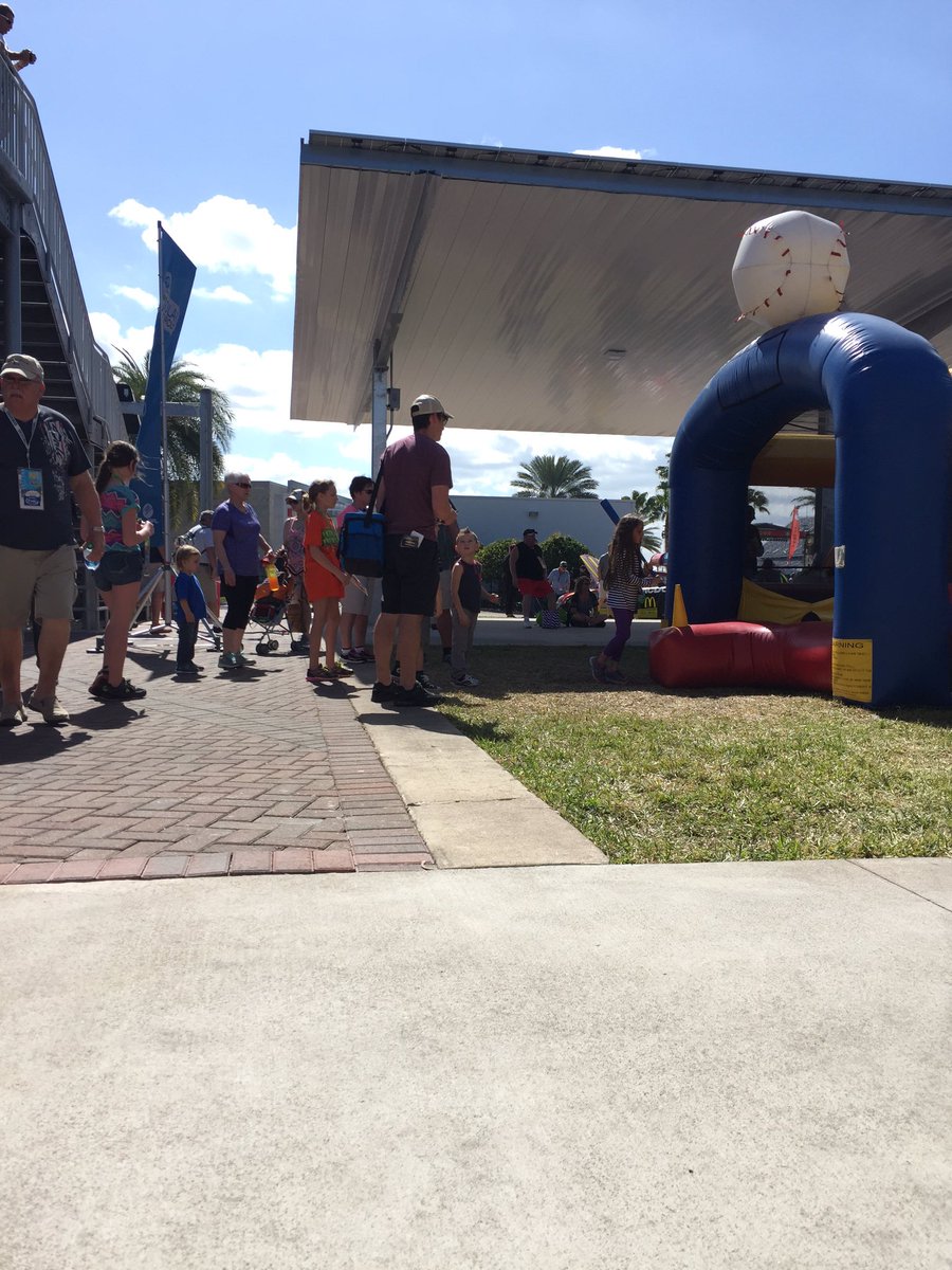 Chris__Espinoza's tweet photo. Lots for kids to do here in the #SprintFanZone. @DISupdates doing a good job attracting our next generation of fans. https://t.co/USc33gKQLH