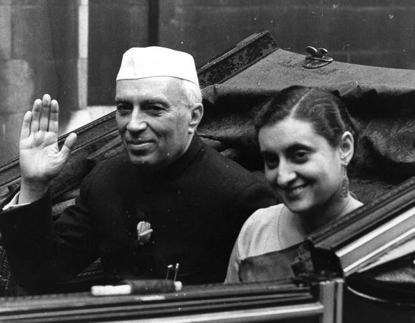 Amazing Historical Photo of Jawaharlal Nehru with Indira Gandhi in 1956 
