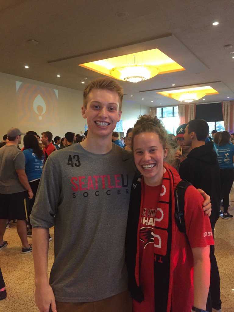 megbartley11's tweet photo. #SUDM16 #InFor99K #redhawkhour https://t.co/dXbBLOS7Ds