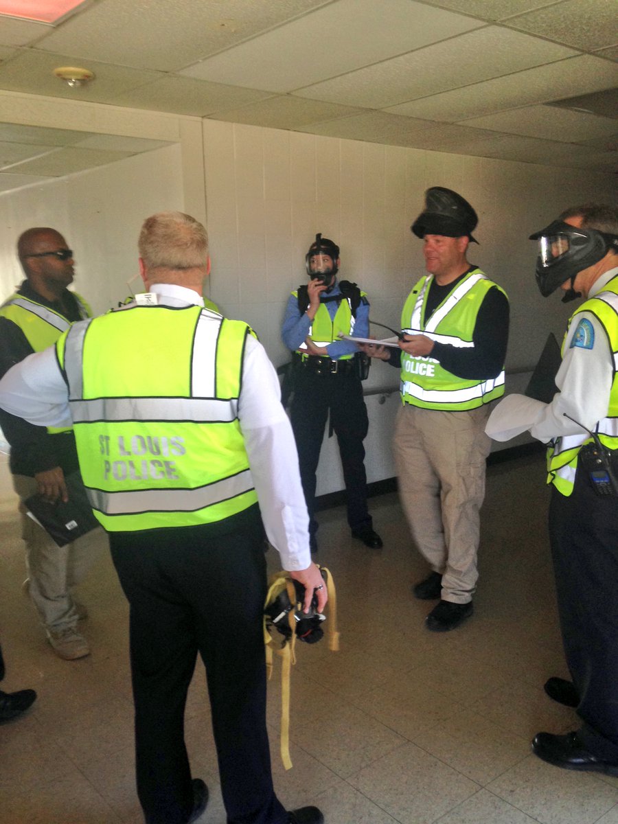 SLMPD's tweet photo. Training in progress at 5701 Wilson. Officers &amp; role players are engaged in a simulated active shooter situation. https://t.co/jQfKh0iwnj
