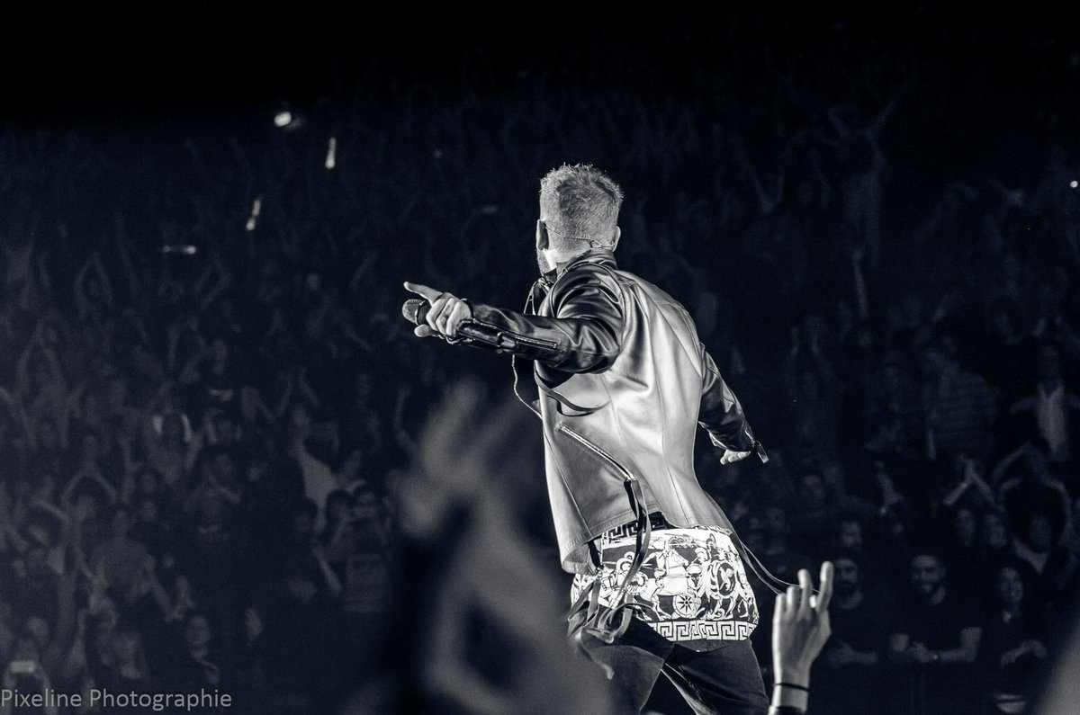 PixelinePhoto_'s tweet photo. Ce public @MPokora 🙌🏼👌🏼✌🏼️
#RedTour https://t.co/esr2VWfBF7