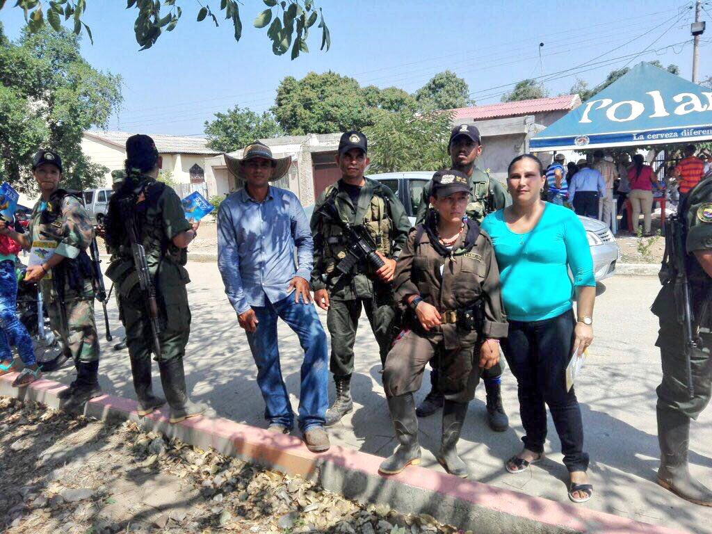 honohenriquez's tweet photo. Porte legal de armas prohibido por Santos. Será q a Farc les expidió salvoconducto? Por qué no los capturó?Cómplice! https://t.co/AZm5IjRmmU