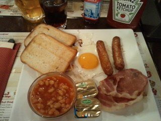 francescaturchi's tweet photo. Cosa e dove mangiare ad #Amsterdam: dai pancake agli hamburger. Ce n'è per tutti i gusti! https://t.co/KBhPPBRsnO https://t.co/FVOG67EP1O