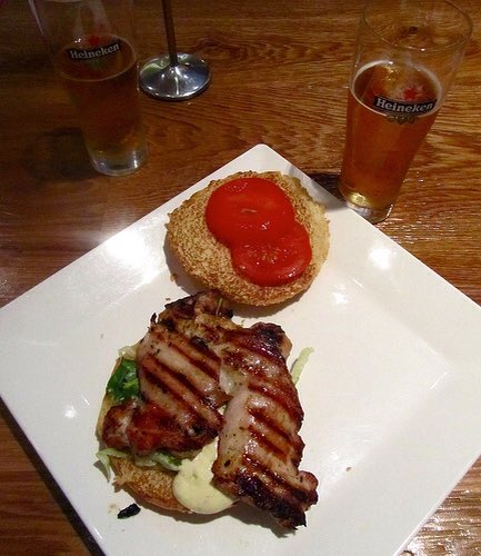 francescaturchi's tweet photo. Cosa e dove mangiare ad #Amsterdam: dai pancake agli hamburger. Ce n'è per tutti i gusti! https://t.co/KBhPPBRsnO https://t.co/FVOG67EP1O