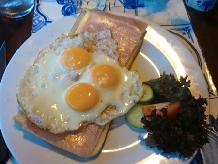 francescaturchi's tweet photo. Cosa e dove mangiare ad #Amsterdam: dai pancake agli hamburger. Ce n'è per tutti i gusti! https://t.co/KBhPPBRsnO https://t.co/FVOG67EP1O