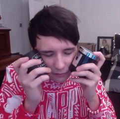 illicithowell's tweet image. 