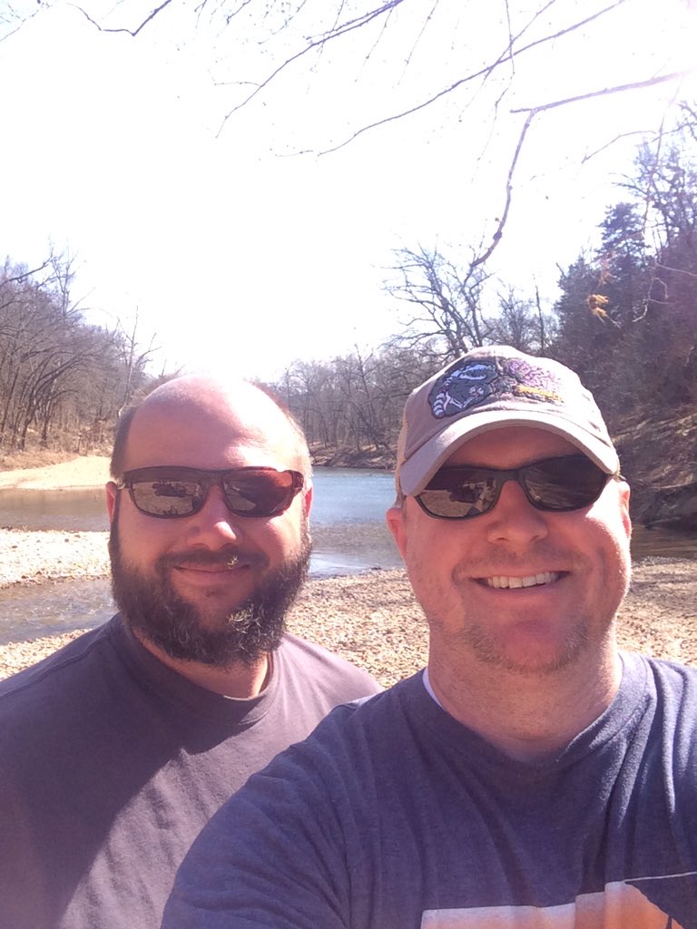 HHTDesigns's tweet image. 2/3rds of us enjoying the Kings River on this beautiful weekend #nwarivers #beautifulweather #cantbefebuary