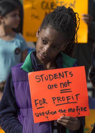 GatorGone's tweet photo. TWEET YOUR PROTEST PICS TODAY! What the kids will remember. #ObamaAndKids @BadassTeachersA @UnitedOptOut #EndTests https://t.co/tJ0P8Smgg2
