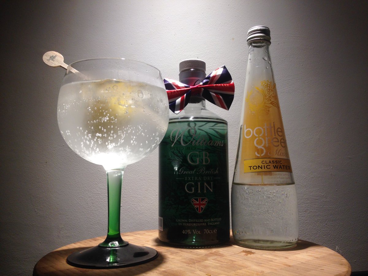 sb_bottlegreen's tweet photo. Saturday night just got a hell let better! Peaky on & a @WilliamsGin GB Extra Dry and @bottlegreen Tonic.. #gingrin https://t.co/57cqOBpHjn